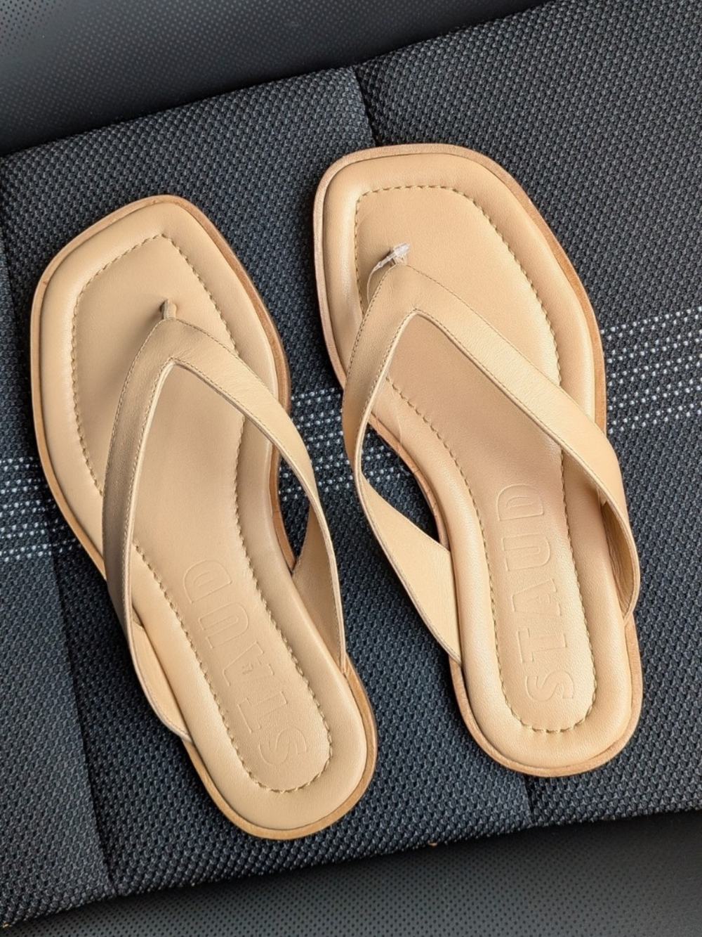 STAUD Dante Beige Square-Toe Leather Thong Sandals - Picture 4 of 6